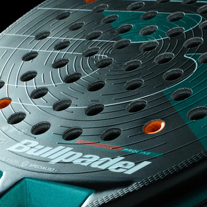 Bullpadel Hack 04 Hybrid 2025